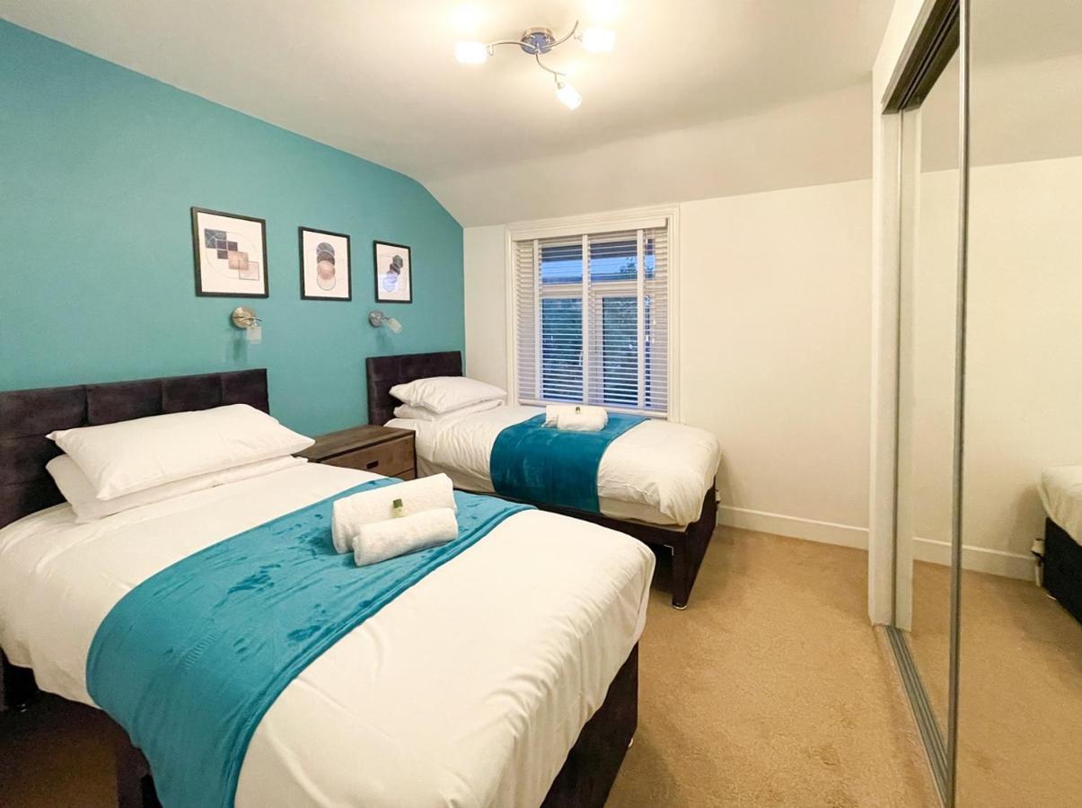 Shrivenham - Spacious Home, High Speed Wi-fi, Free Parking, Garden *